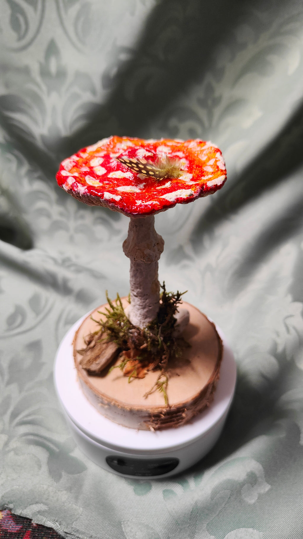 Narrischer Schwammerl/Roter Fliegenpilz aus Pappmaché zum Aufstellen in einer originellen Geschenkverpackung