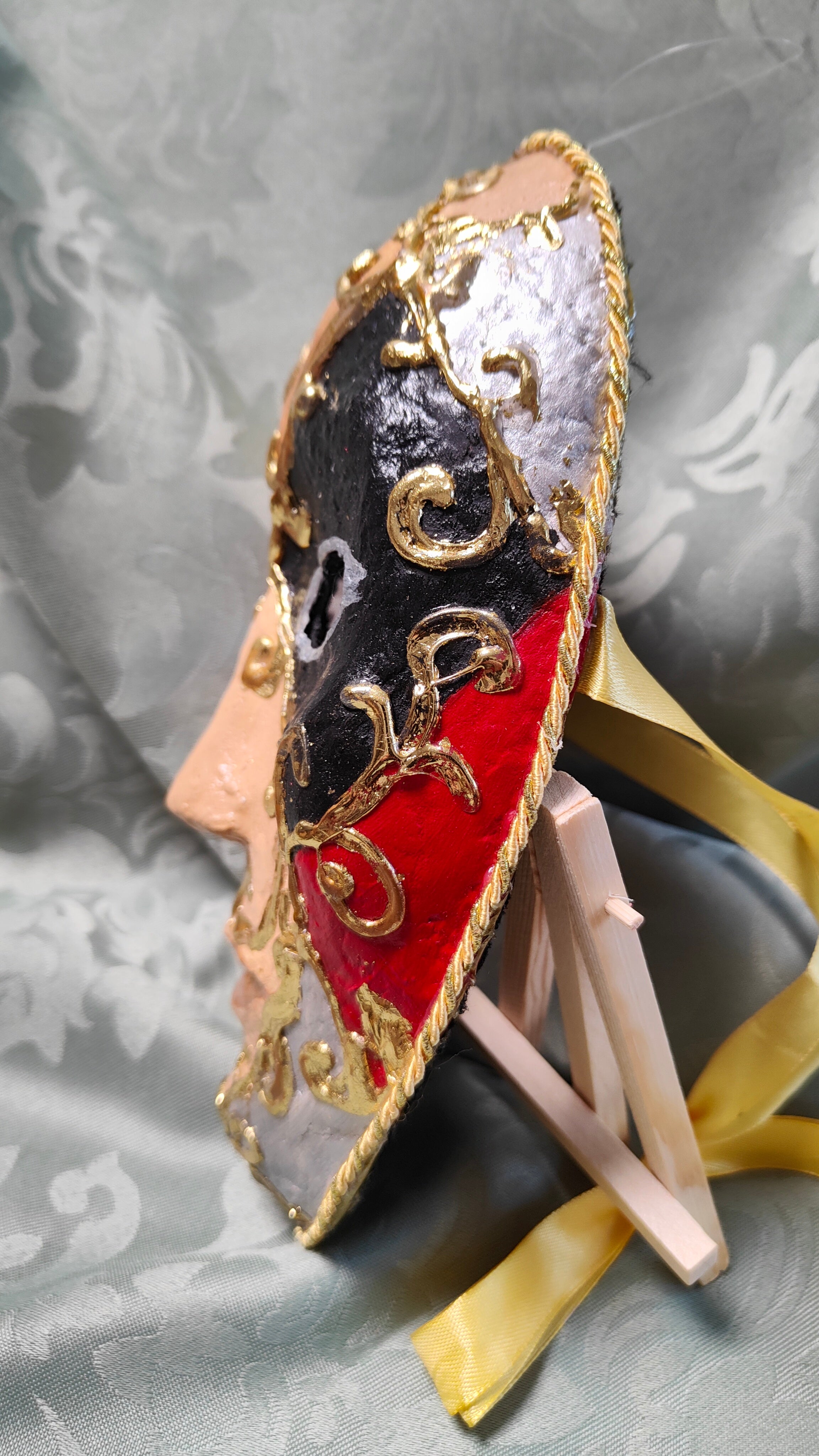 Maske "Trickster" (Die Dame) oder "Scheherazade"