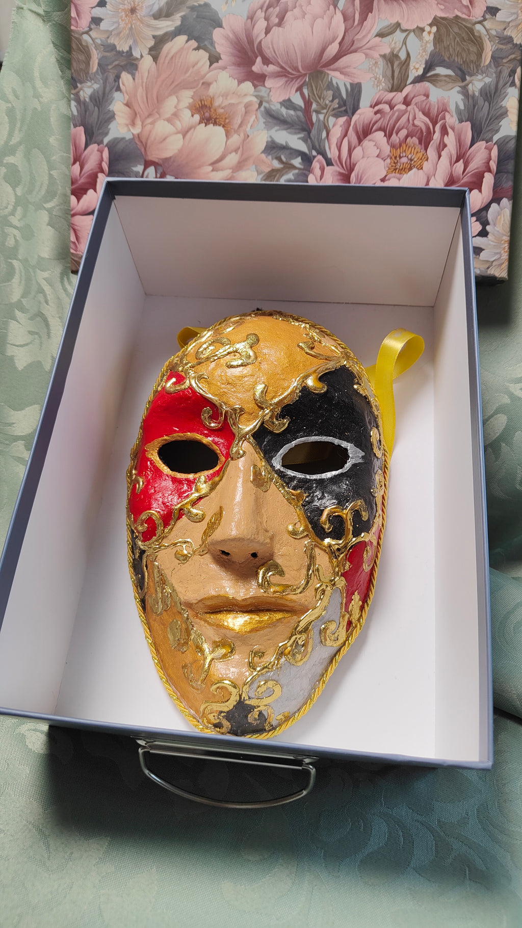 Maske "Trickster" (Die Dame) oder "Scheherazade"