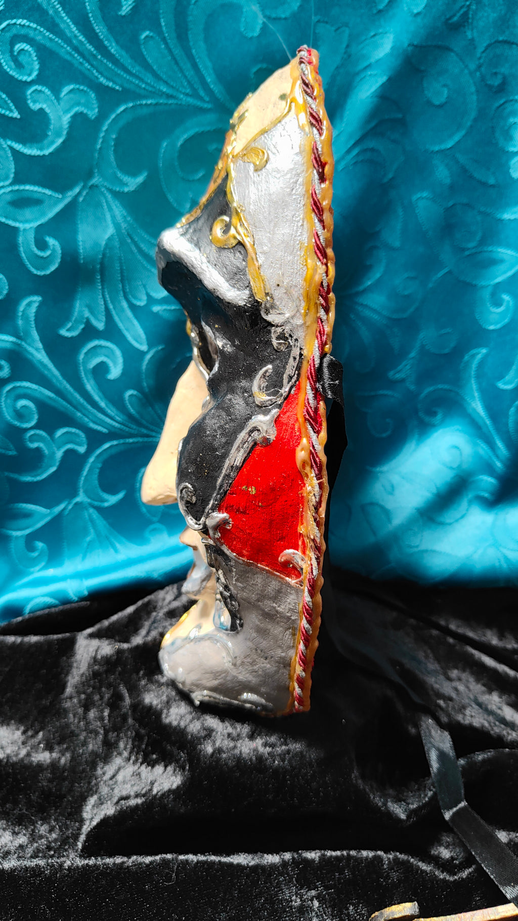 Maske "Trickster“ (Der Herr)