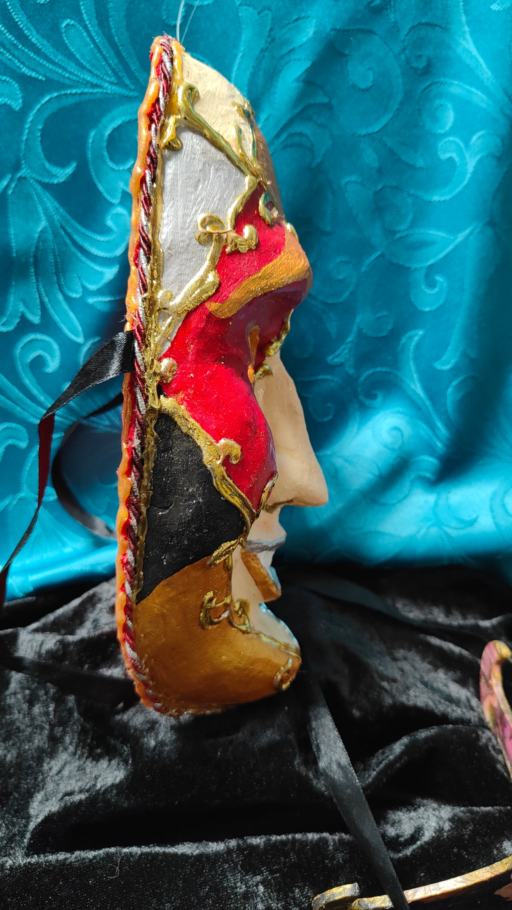 Maske "Trickster“ (Der Herr)