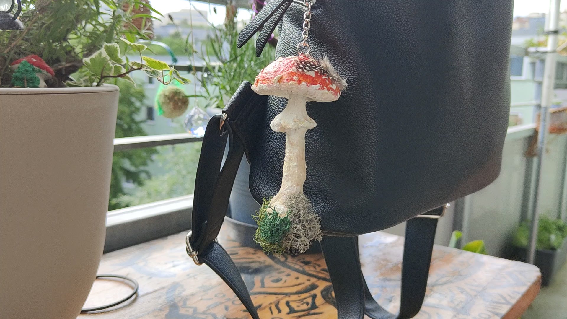 Narrischer Schwammerl als Bag Charm (Taschenanhänger) in einer originellen Geschenkverpackung