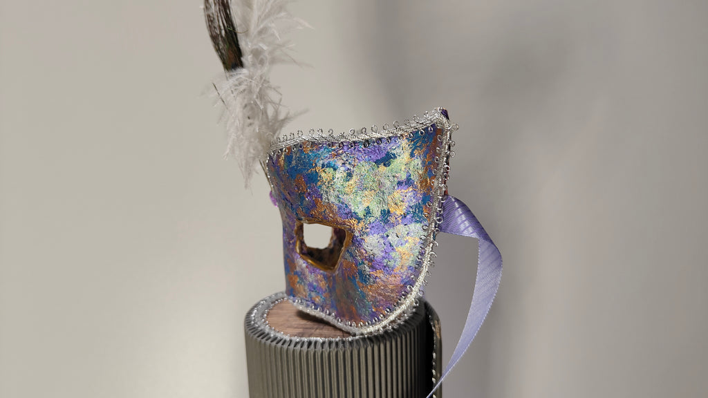 Halbmaske "Celestia" – Ein Hauch von Unendlichkeit